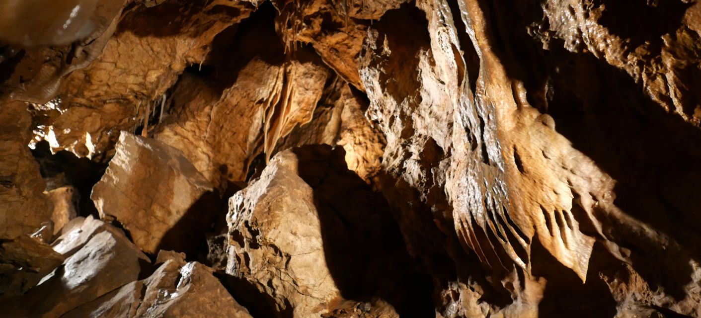 Cave The most famous cave in the Bohemian Paradise | Gigaplaces.com