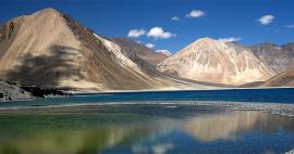 Visit Pangong Tso lake
