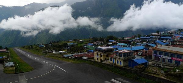 Let Káthmándú – Lukla