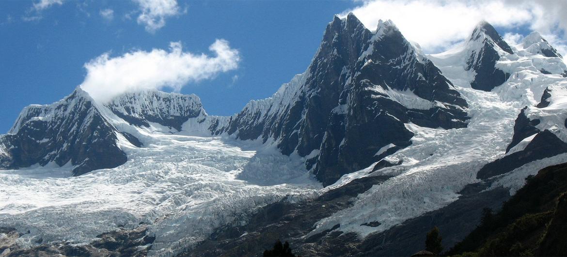 Hike Through Janca Pampa to Pomabamba