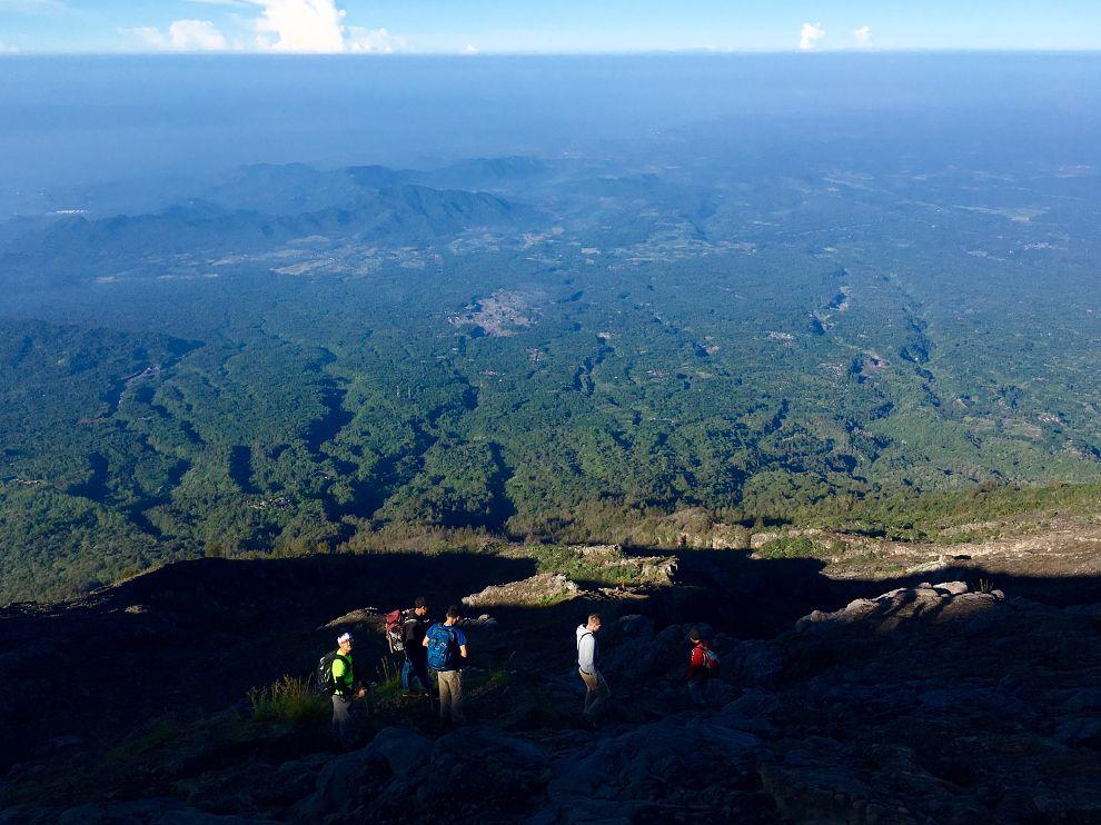 Sestup z Mount Agung