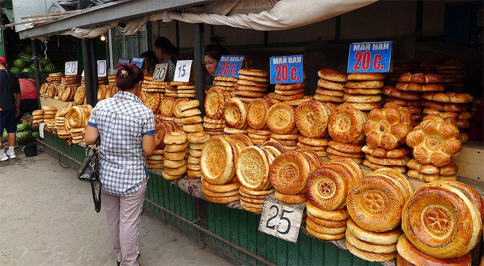 Kyrgyzský chleba Naan