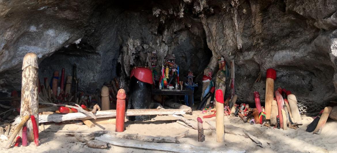 Phra Nang Cave