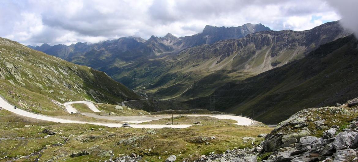 Nufenen Pass