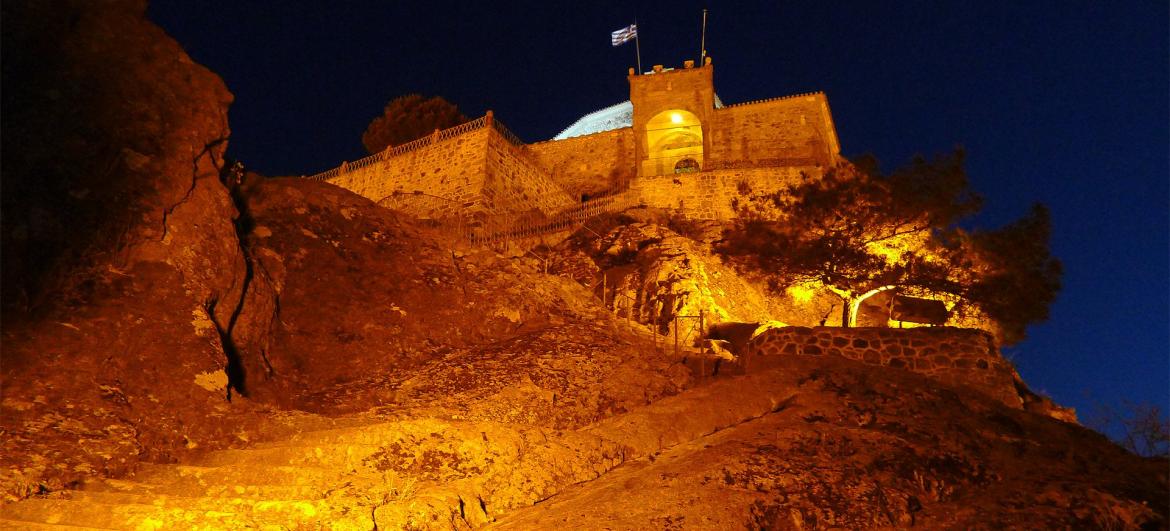 Procházka ke kostelu Panagia v Petře