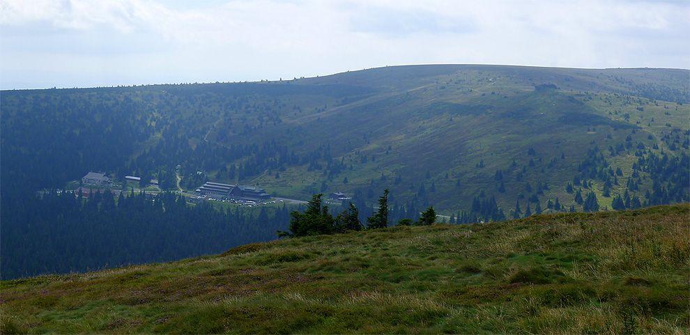 Výhled na Ovčárnu a Vysoká hole