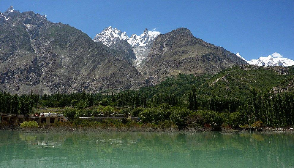 Gulmit Tower