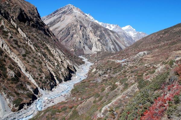 First view of Yak Kharka and Ledar