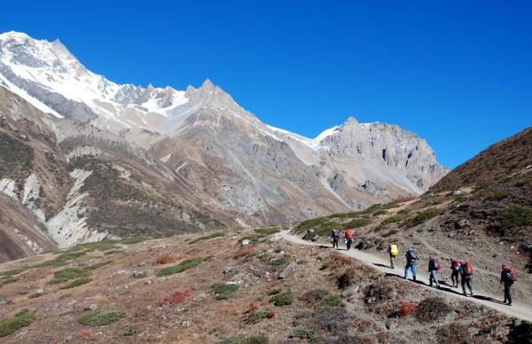 The path from Yak Kharka