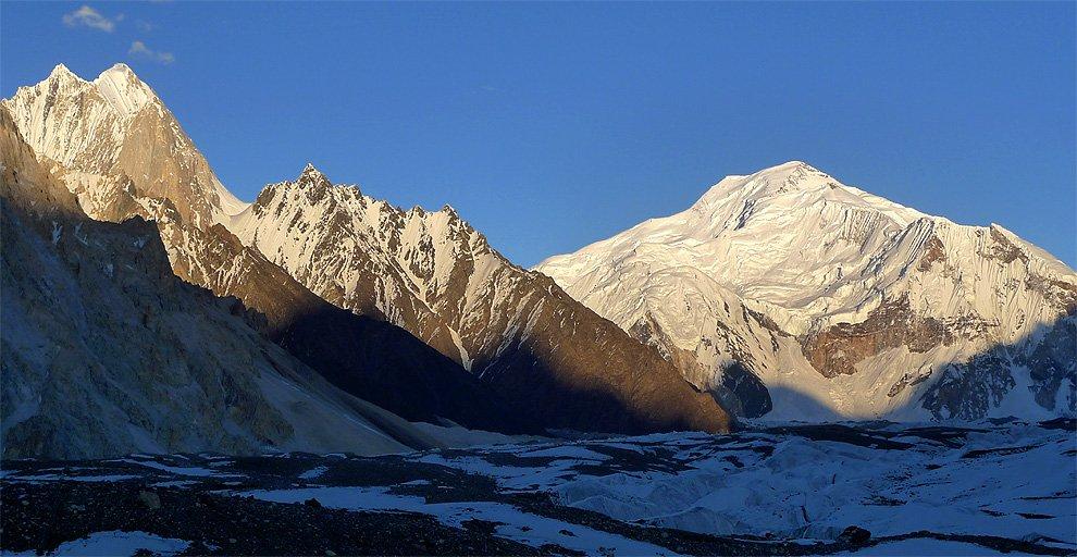 Západ slunce nad Baltoro Kangri