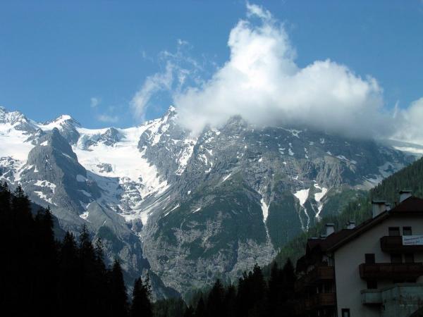 Horské výhledy při jízdě na Passo dello Stelvio