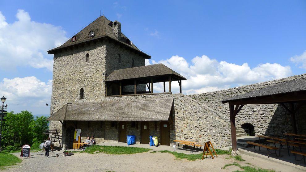 Hradní věž