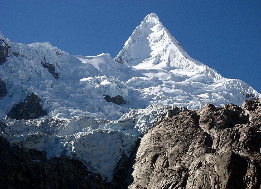 Alpamayo (5 947m n. m.)
