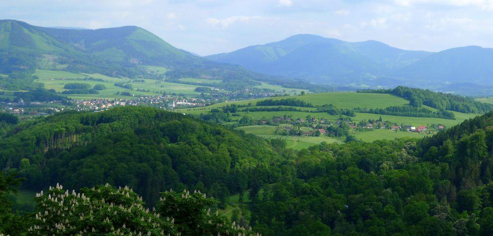 Výhled na Beskydy