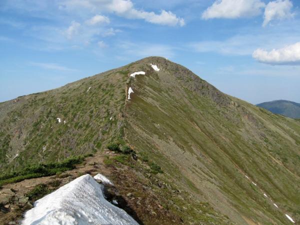 Pik Cerskeho peak (2090 m asl)