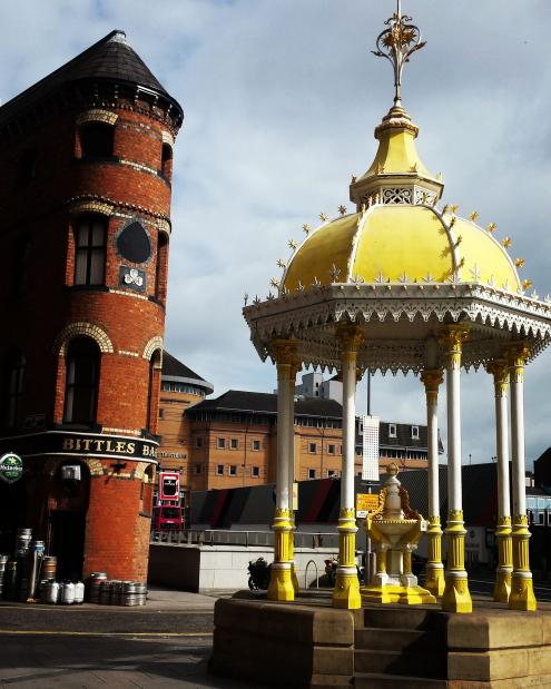 Victoria Square centrum a Jaffe fountain