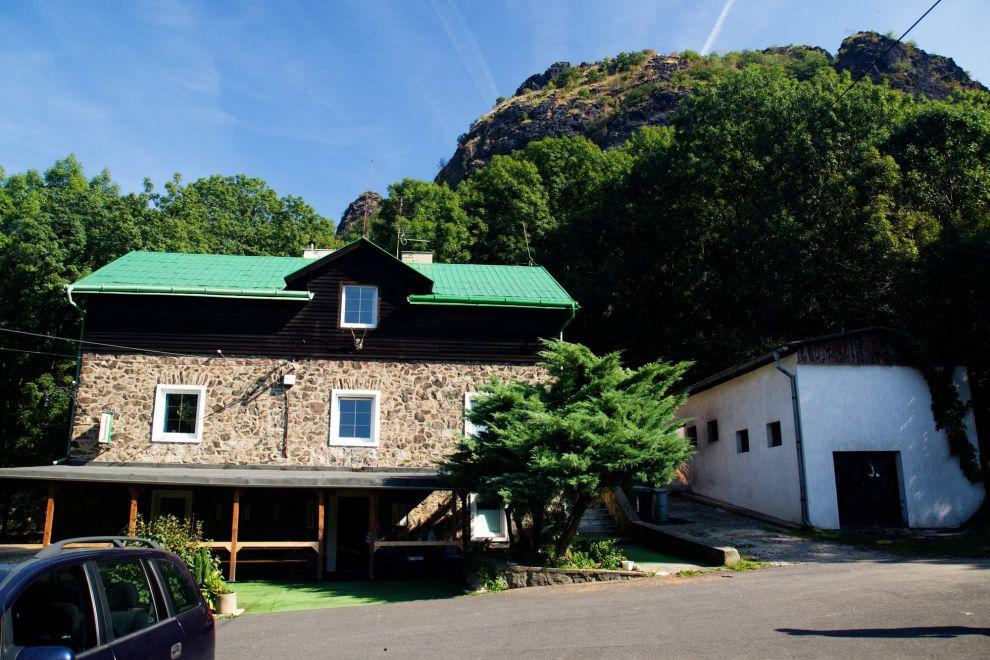 Chata pod Bořeněm