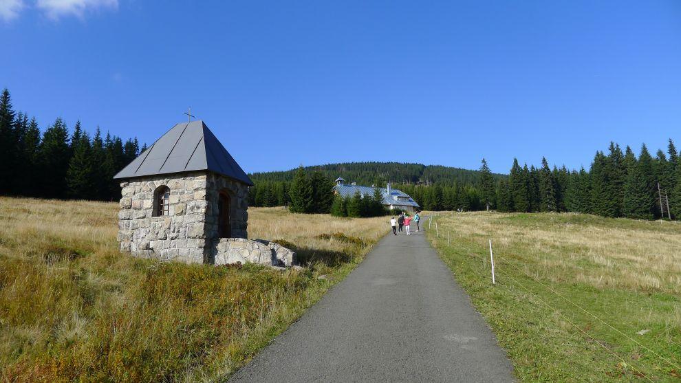 Kaplička v Sedmidolí