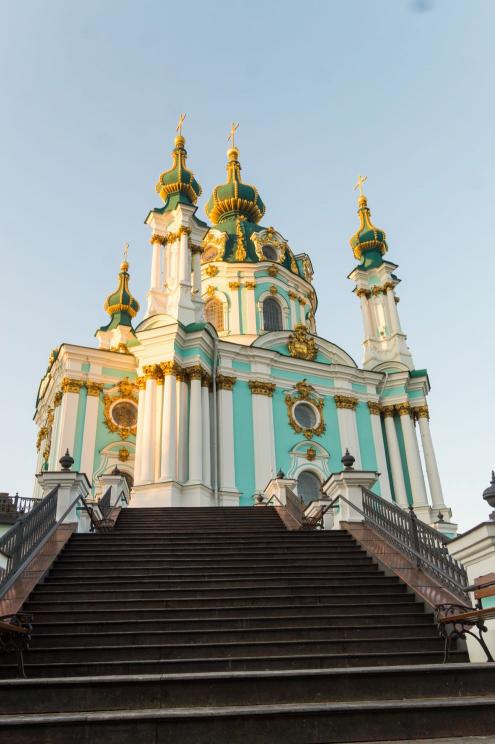 Monument Pronya Prokofyevna and Golokhvastov