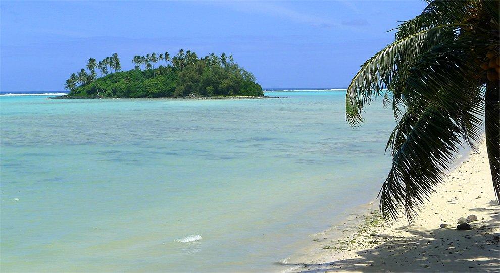 Taakoka Motu na Muri beach