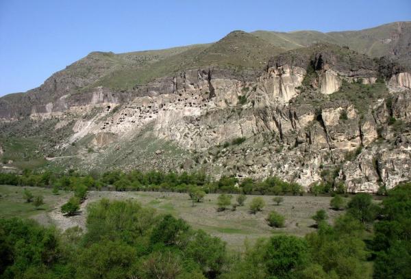 Vardzia celkový pohled