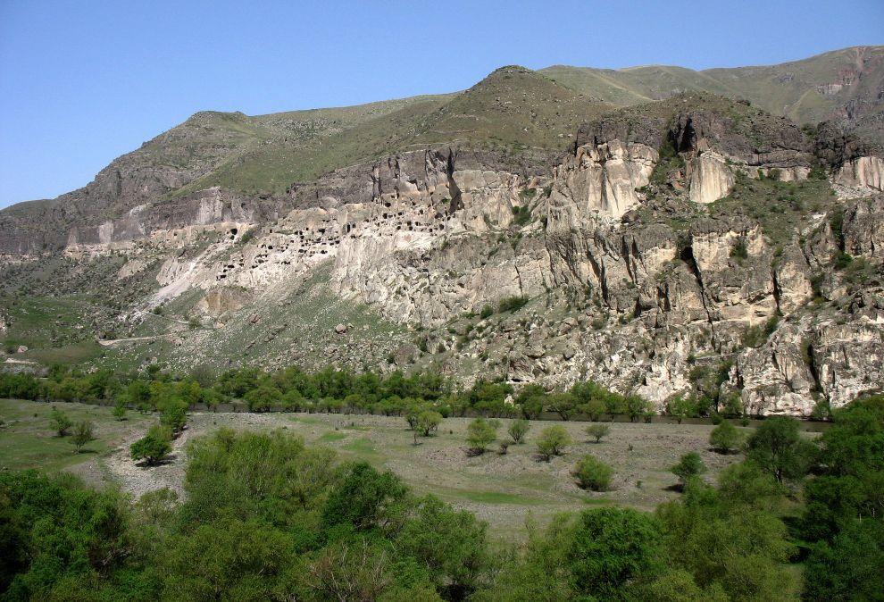 Vardzia celkový pohled
