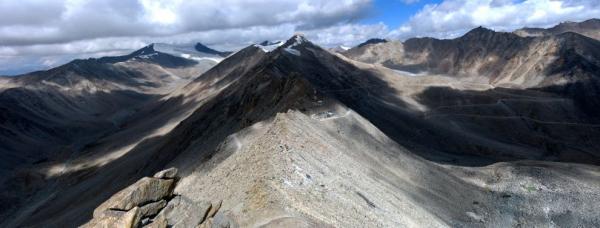 Hra mraků nad Khardung la
