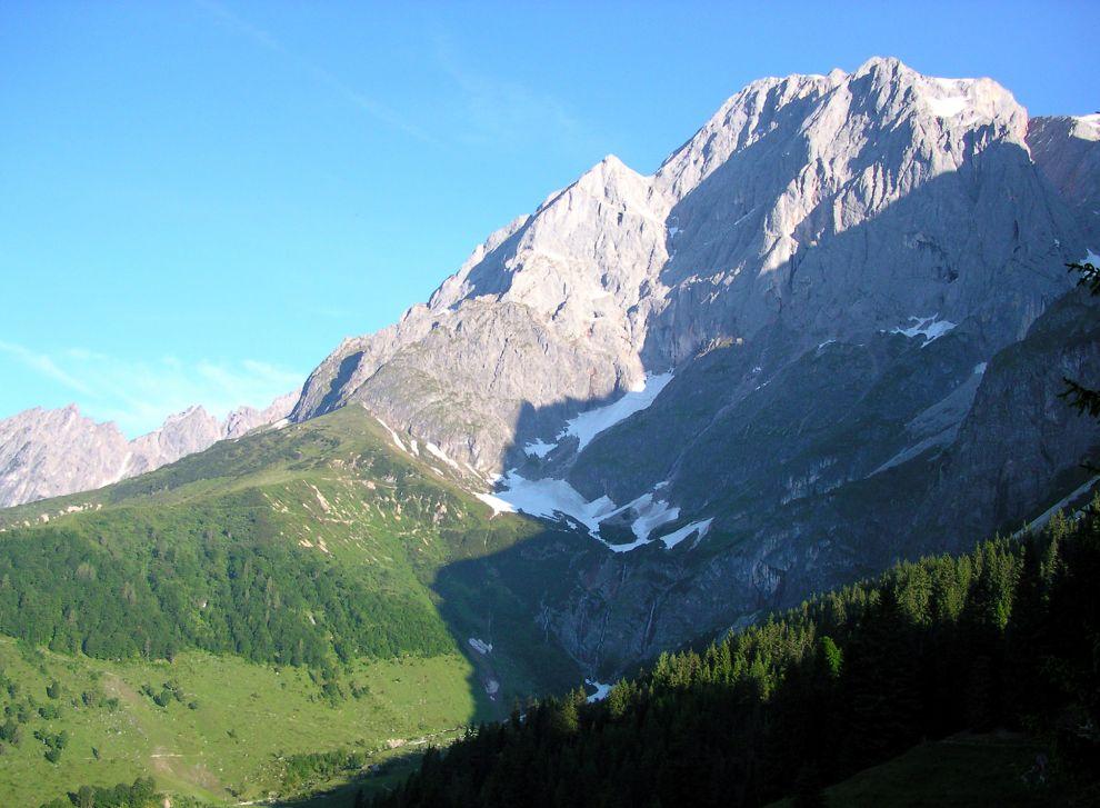 Výhled na vodopády pod Großer Bratschenkopf