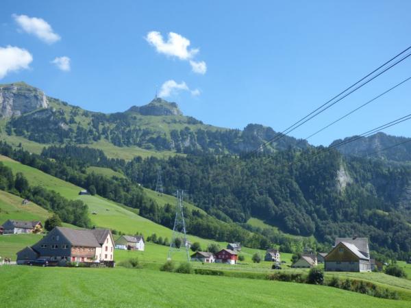 Pěšky, nebo lanovkou