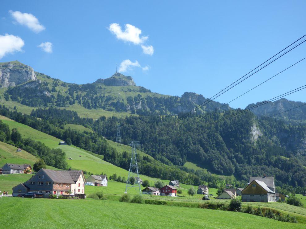 Pěšky, nebo lanovkou