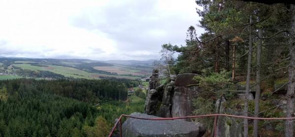 na vrcholu