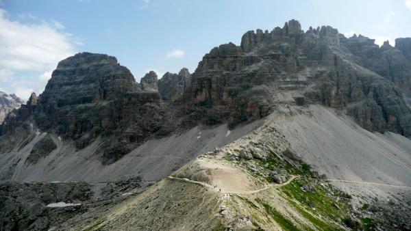 Výhled na Monte Paterno (2 744m n. m.)