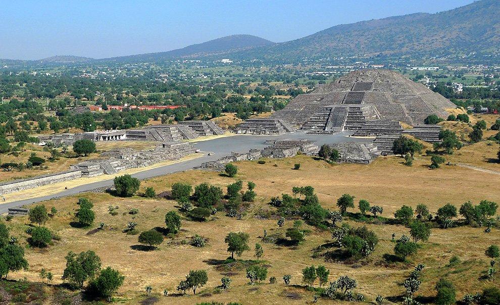 View of the Pyramid of the Moon