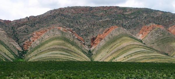 Cerro Colorado o Tres Cruces