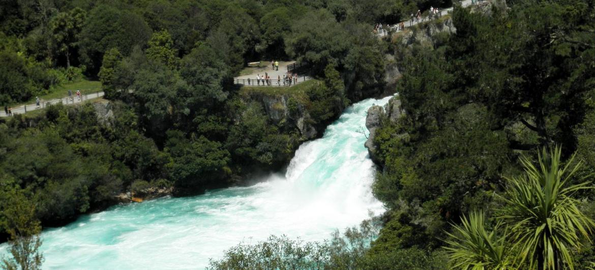 Procházka u Huka Falls