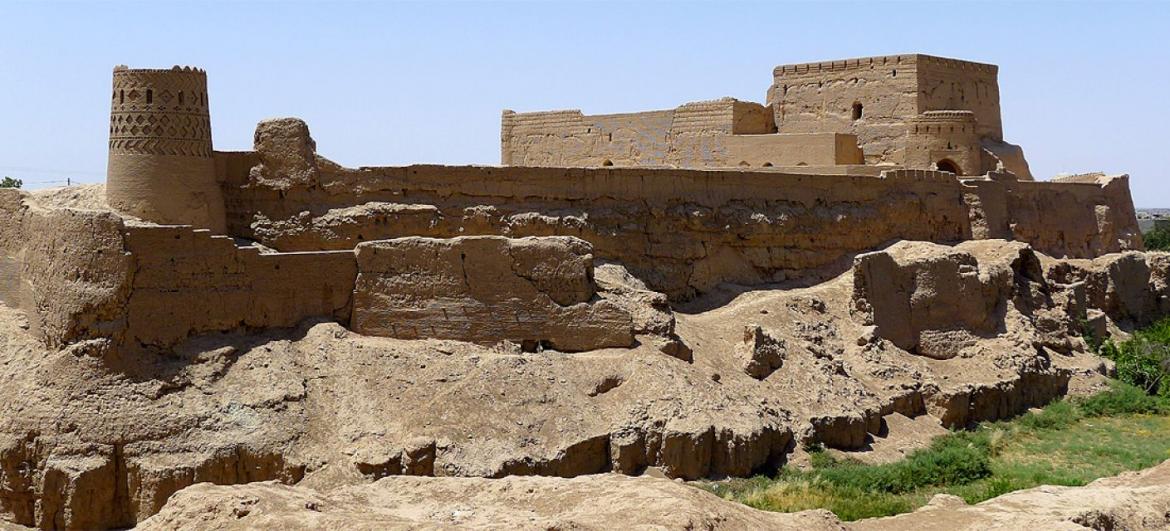 Hrad Narin