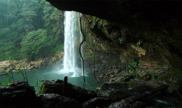The entrance to the cave