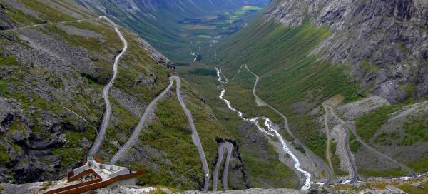 Silnice Trollstigen (Trolí stezka)