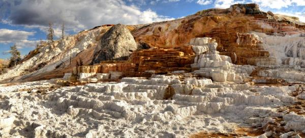 Mammoth Hot Springs - Travertiny