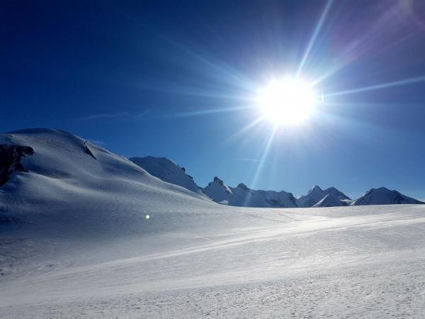 Skialpování na švýcarsko-italské hranici