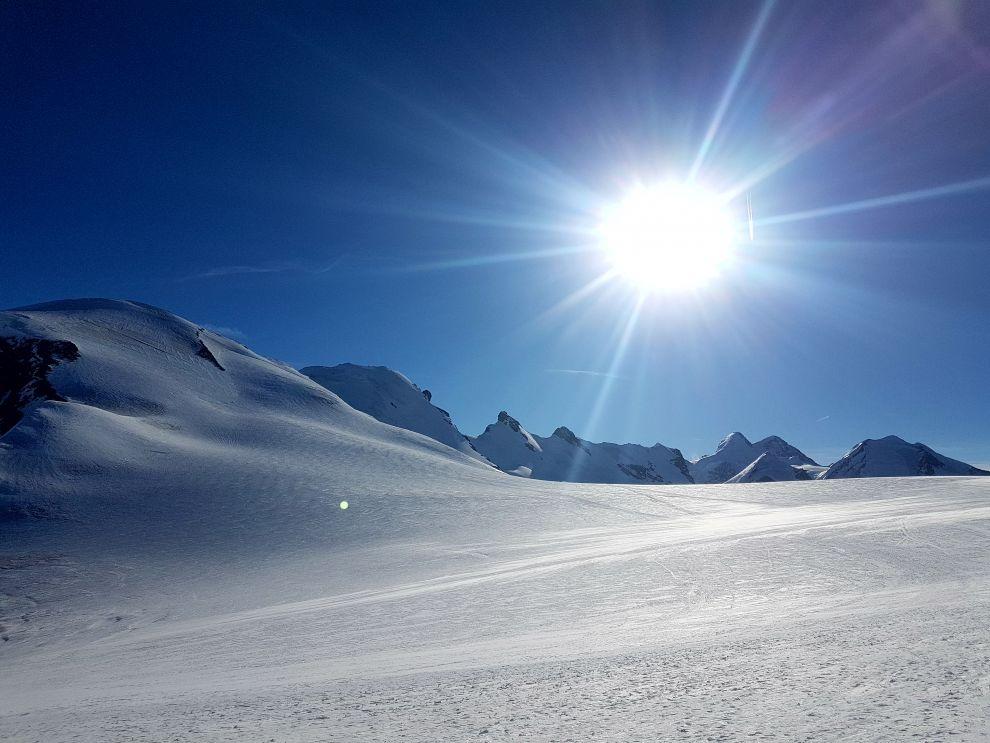 Skialpování na švýcarsko-italské hranici