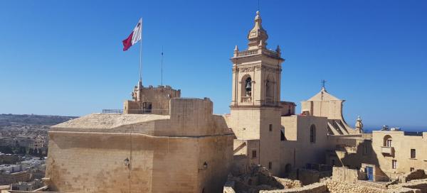 Gozo a Comino