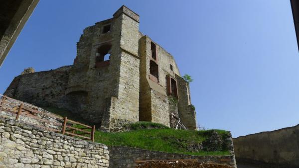 Mohutný vnitřní hrad
