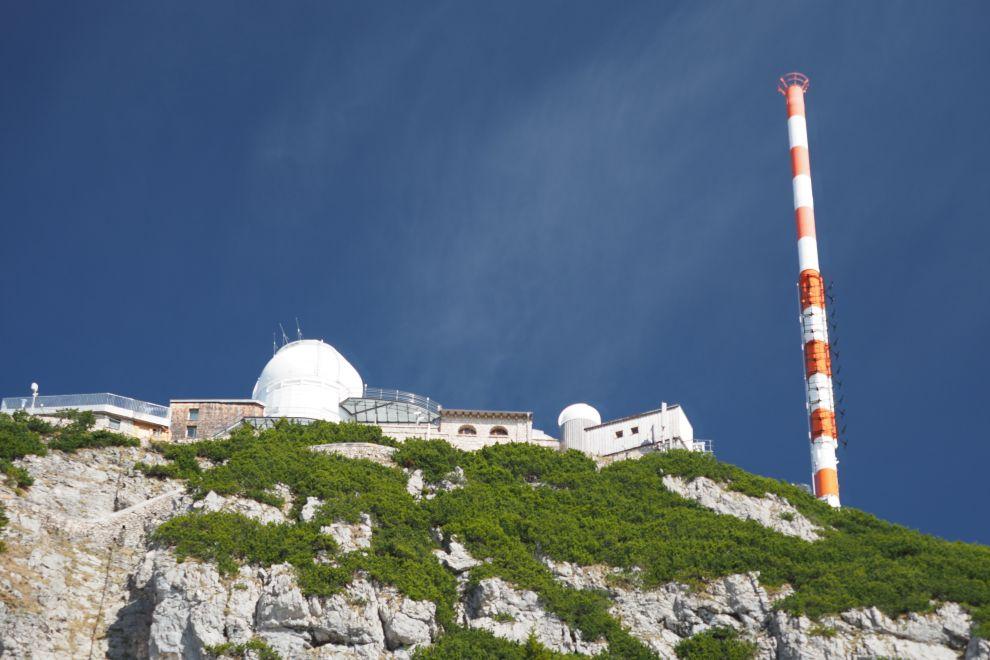 Observatoř a vysílací věž