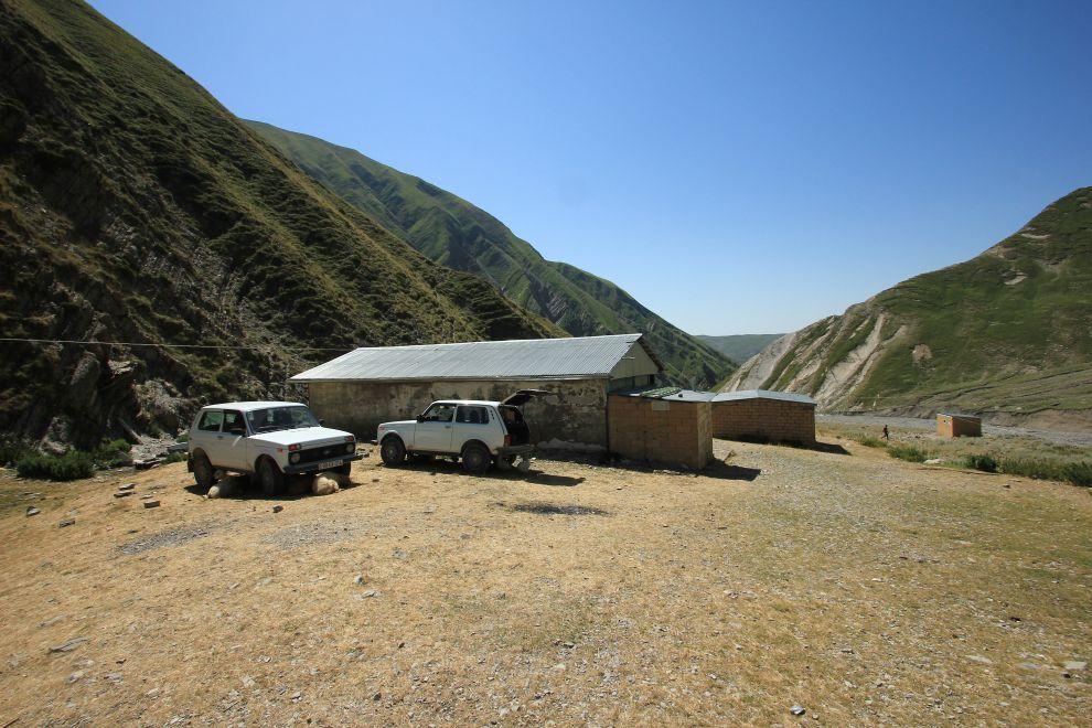 BC Qurbangah (2254 m).