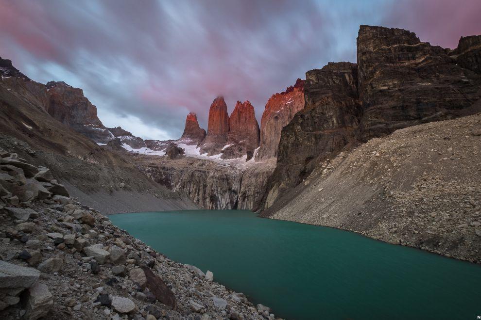 Svítání u žulových věží Torres del Paine
