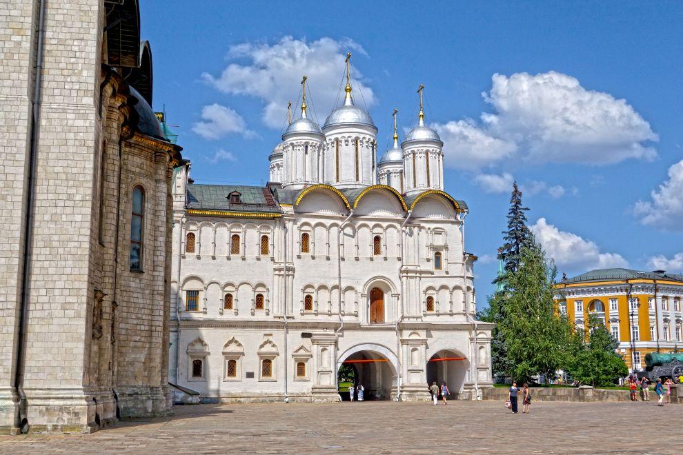 Palác patriarchu a Kostel dvanácti apoštolů