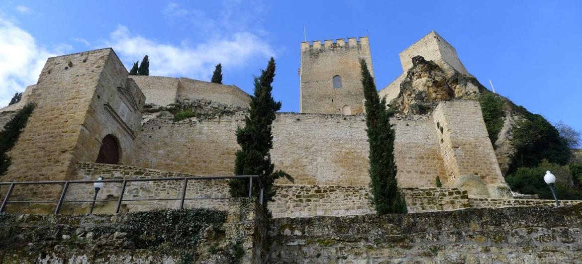 Pevnost Fortaleza de la Mota: Počasí a sezóna