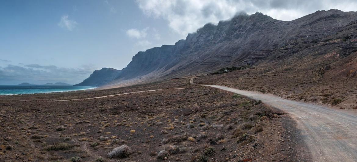 Famara