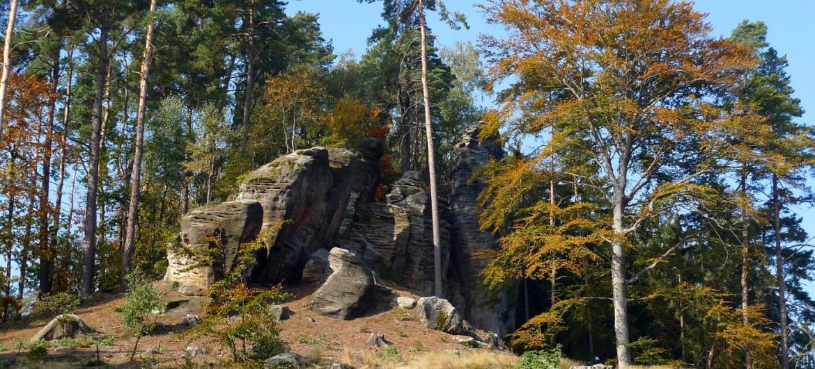 Zlatou stezkou přes Prachovské skály
